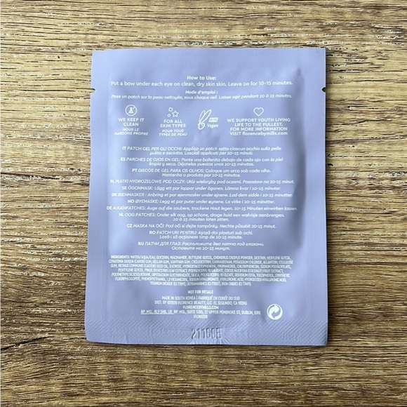 NWT Florence by Mills Bow Under The Eyes Gel Pads, 1 pair - Picture 2 of 2